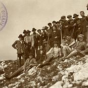 1923 - Uoeine e uoeini udinesi sul monte Amariana (Damàrie) - Alpi Càrniche