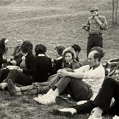 1972 - Giovani uoeini alla "Festa di Pasquetta” sui prati del Cormòr (Ud)