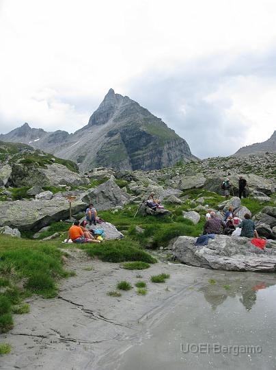 IMG_3266.JPG - Pranzo sulle rive sabbiose del Lago Bianco