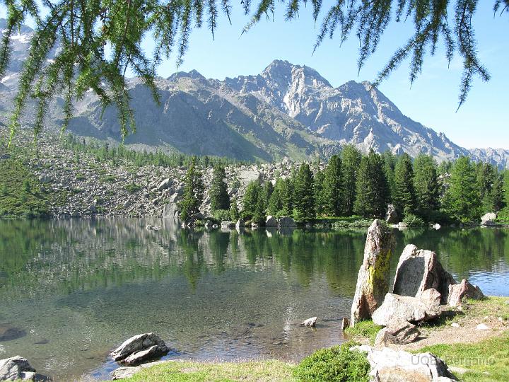 Il lago viola nella val di Campo