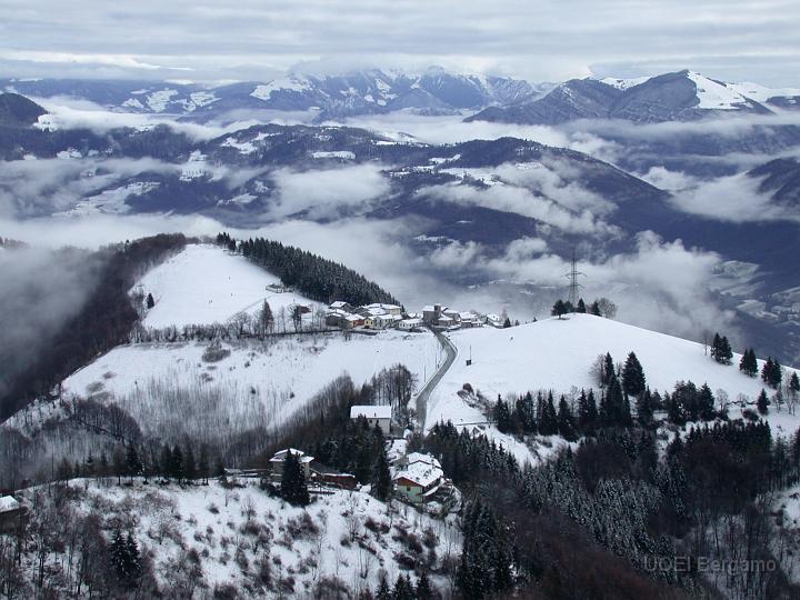 dscn2921.jpg - Panorama verso Ganda e l'Osservatorio